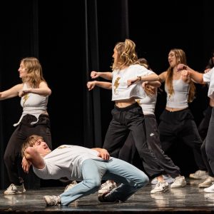 Greek Lip Sync-1