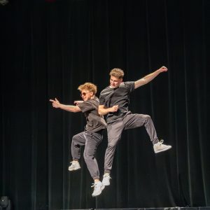 Greek Lip Sync-4